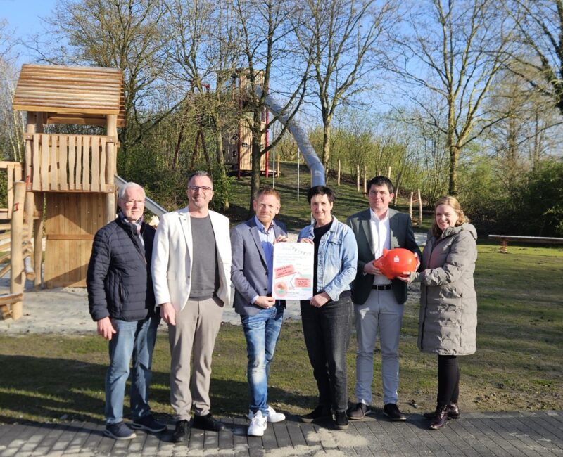 Gruppenbild zur anstehenden Eröffnung des Naturraums Berkeltal